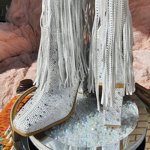 Jessica SimpsonAsire Rhinestone Western Fringe Boots - Picture 11 of 15